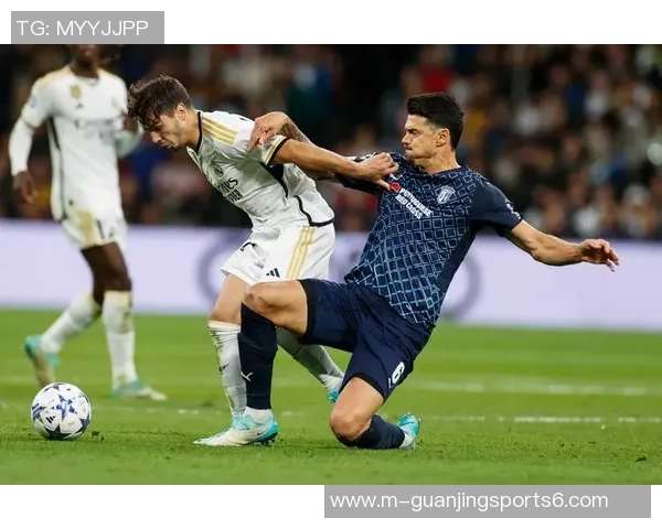 足球队服的设计与文化传承探讨如何提升球队形象与球迷认同感